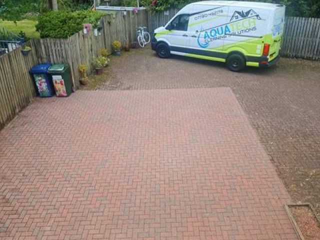 driveway-cleaning-8-kireth-ai
