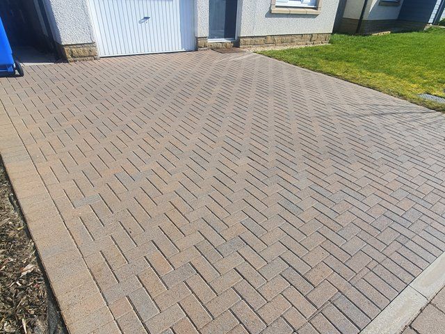 driveway-cleaning-1-kireth-ai