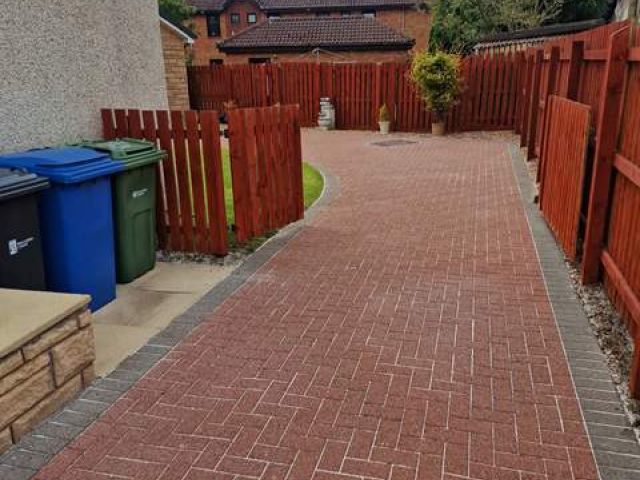 driveway-cleaning-10-kireth-ai