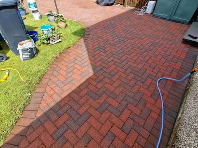 driveway-cleaning-11-kireth-ai