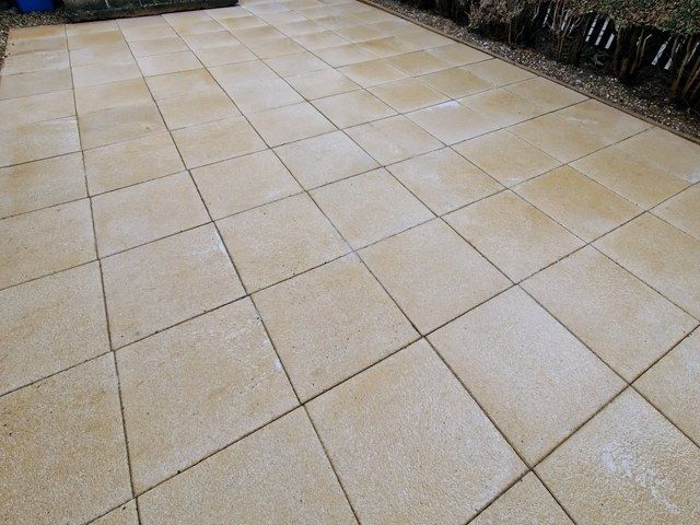 patio-cleaning-5-kireth-ai