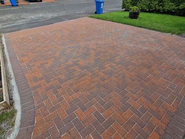 driveway-cleaning-3-kireth-ai