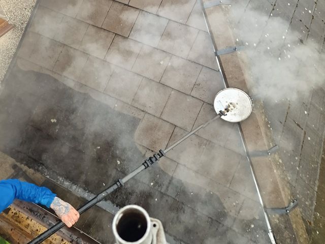 roof-cleaning-4-kireth-ai