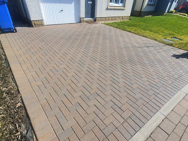 driveway-cleaning-4-kireth-ai